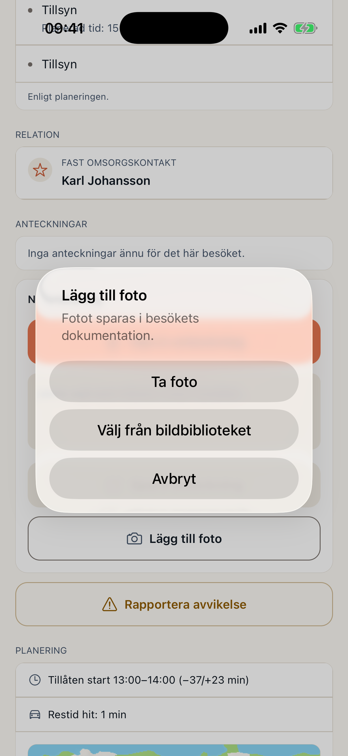 Syntetisk medarbetarvy för tillsynsbesöket med tidsfönster, restid och dokumentationshandlingar